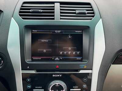 2015 Ford Explorer, $13990. Photo 3