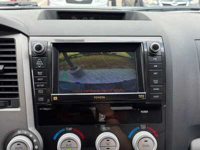 2013 Toyota Tundra, $9590. Photo 4