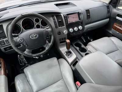 2013 Toyota Tundra, $9590. Photo 6