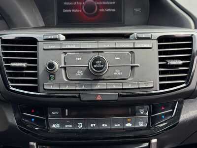 2017 Honda Accord, $10491. Photo 12