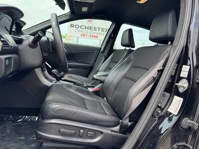 2017 Honda Accord, $10491. Photo 5