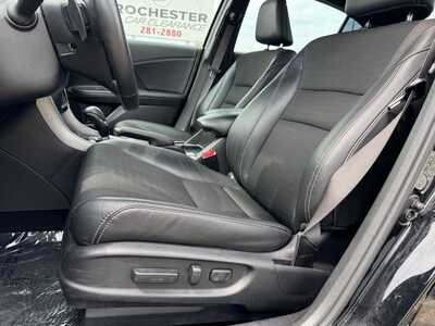 2017 Honda Accord, $10491. Photo 6