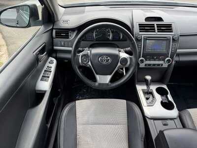 2013 Toyota Camry, $13190. Photo 9