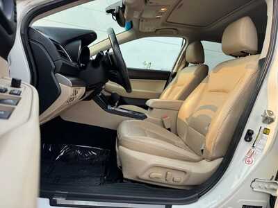 2015 Subaru Outback, $12490. Photo 6