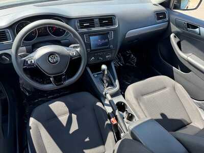 2016 Volkswagen Jetta, $8999. Photo 10