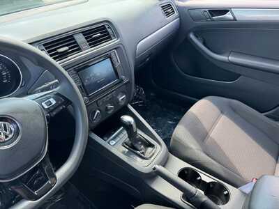2016 Volkswagen Jetta, $8999. Photo 12