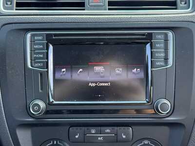 2016 Volkswagen Jetta, $8999. Photo 3
