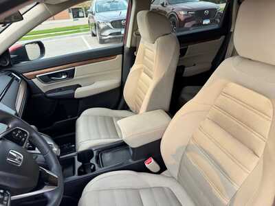 2017 Honda CR-V, $16990. Photo 7
