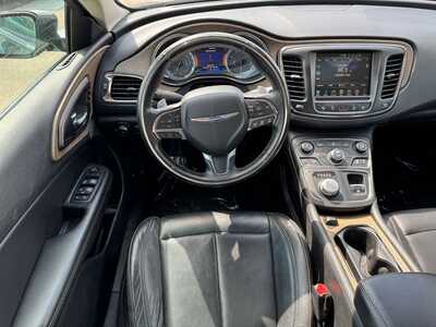 2015 Chrysler 200, $9990. Photo 10