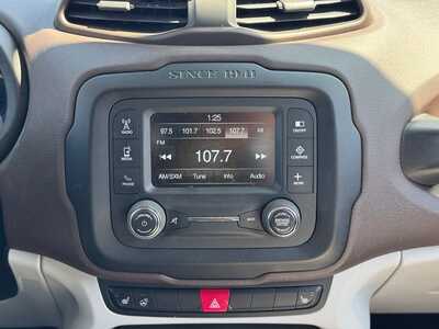2015 Jeep Renegade, $7999. Photo 3