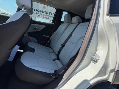 2015 Jeep Renegade, $7999. Photo 6