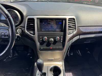 2011 Jeep Grand Cherokee, $7999. Photo 2
