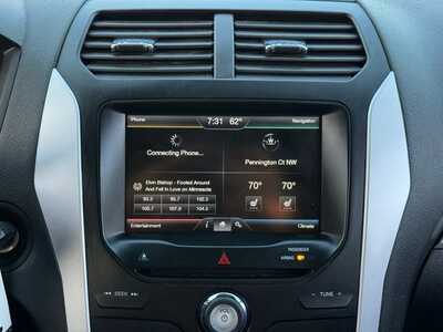 2015 Ford Explorer, $10949. Photo 3