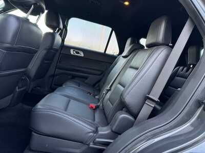 2015 Ford Explorer, $10949. Photo 7