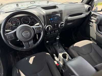 2015 Jeep Wrangler Unlimited, $13699. Photo 9