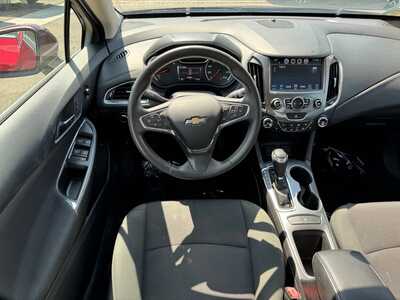 2016 Chevrolet Cruze, $10599. Photo 12