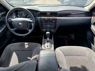 2013 Chevrolet Impala, $2999. Photo 11