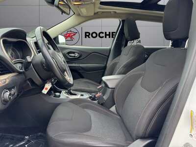 2017 Jeep Cherokee, $11990. Photo 10