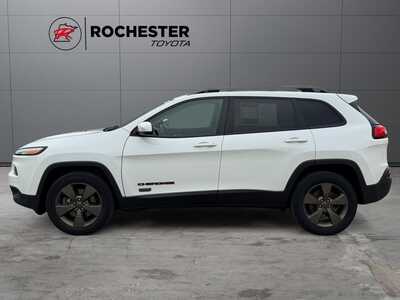 2017 Jeep Cherokee, $11990. Photo 2