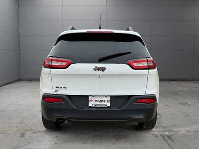2017 Jeep Cherokee, $11990. Photo 4
