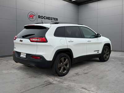 2017 Jeep Cherokee, $11990. Photo 5