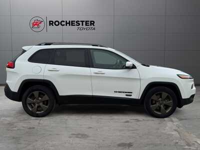 2017 Jeep Cherokee, $11990. Photo 6