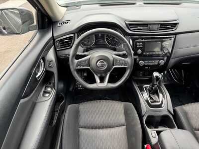 2017 Nissan Rogue, $10299. Photo 11