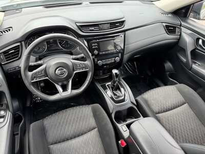 2017 Nissan Rogue, $10299. Photo 12