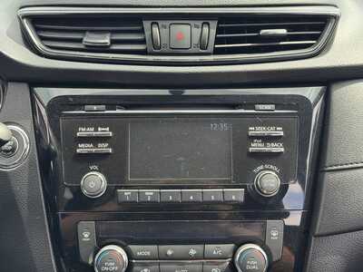 2017 Nissan Rogue, $10299. Photo 3