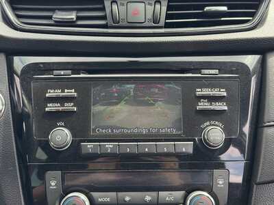 2017 Nissan Rogue, $10299. Photo 4