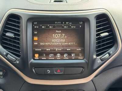 2018 Jeep Cherokee, $18399. Photo 3