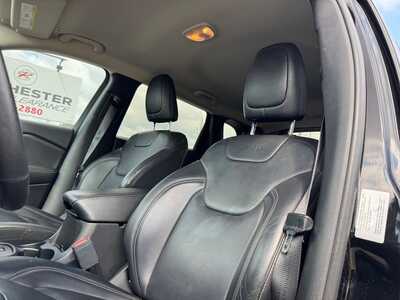 2018 Jeep Cherokee, $18399. Photo 7