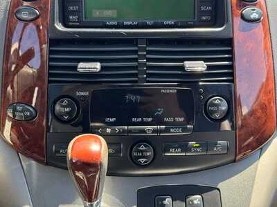 2005 Toyota Sienna, $5299. Photo 10