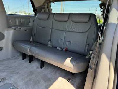 2005 Toyota Sienna, $5299. Photo 6