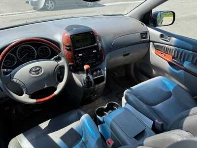 2005 Toyota Sienna, $5299. Photo 8