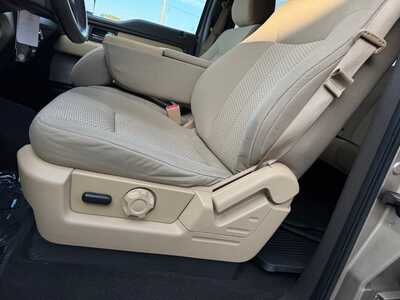 2013 Ford F150 Crew Cab, $14999. Photo 6