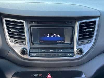 2017 Hyundai Tucson, $12499. Photo 3