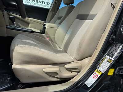 2013 Toyota Camry, $7999. Photo 5