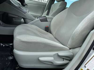 2014 Toyota Prius, $15999. Photo 6