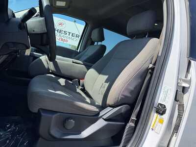 2017 Ford F150 Crew Cab, $14499. Photo 5