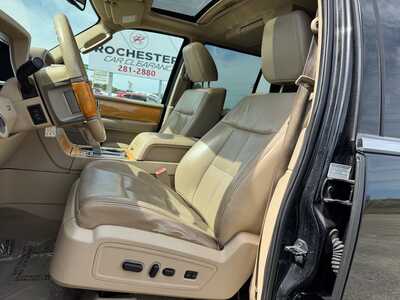 2010 Lincoln Navigator L, $8699. Photo 5