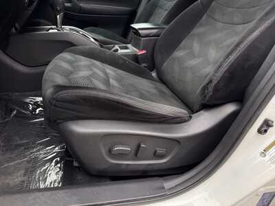 2015 Nissan Rogue, $8999. Photo 6