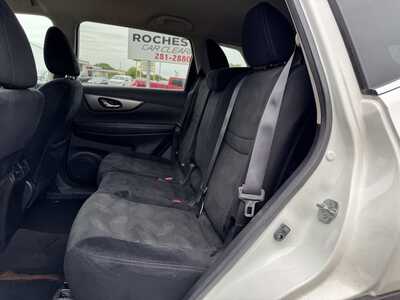 2015 Nissan Rogue, $8999. Photo 8
