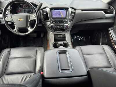 2020 Chevrolet Suburban, $17999. Photo 11
