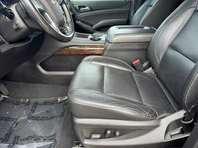 2020 Chevrolet Suburban, $17999. Photo 5