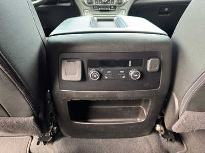 2020 Chevrolet Suburban, $17999. Photo 9