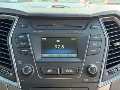 2014 Hyundai Santa Fe, $8999. Photo 3