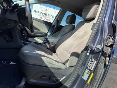 2014 Hyundai Santa Fe, $8999. Photo 5