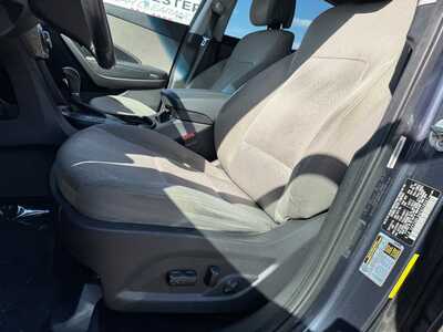 2014 Hyundai Santa Fe, $8999. Photo 6