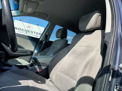 2014 Hyundai Santa Fe, $8999. Photo 7
